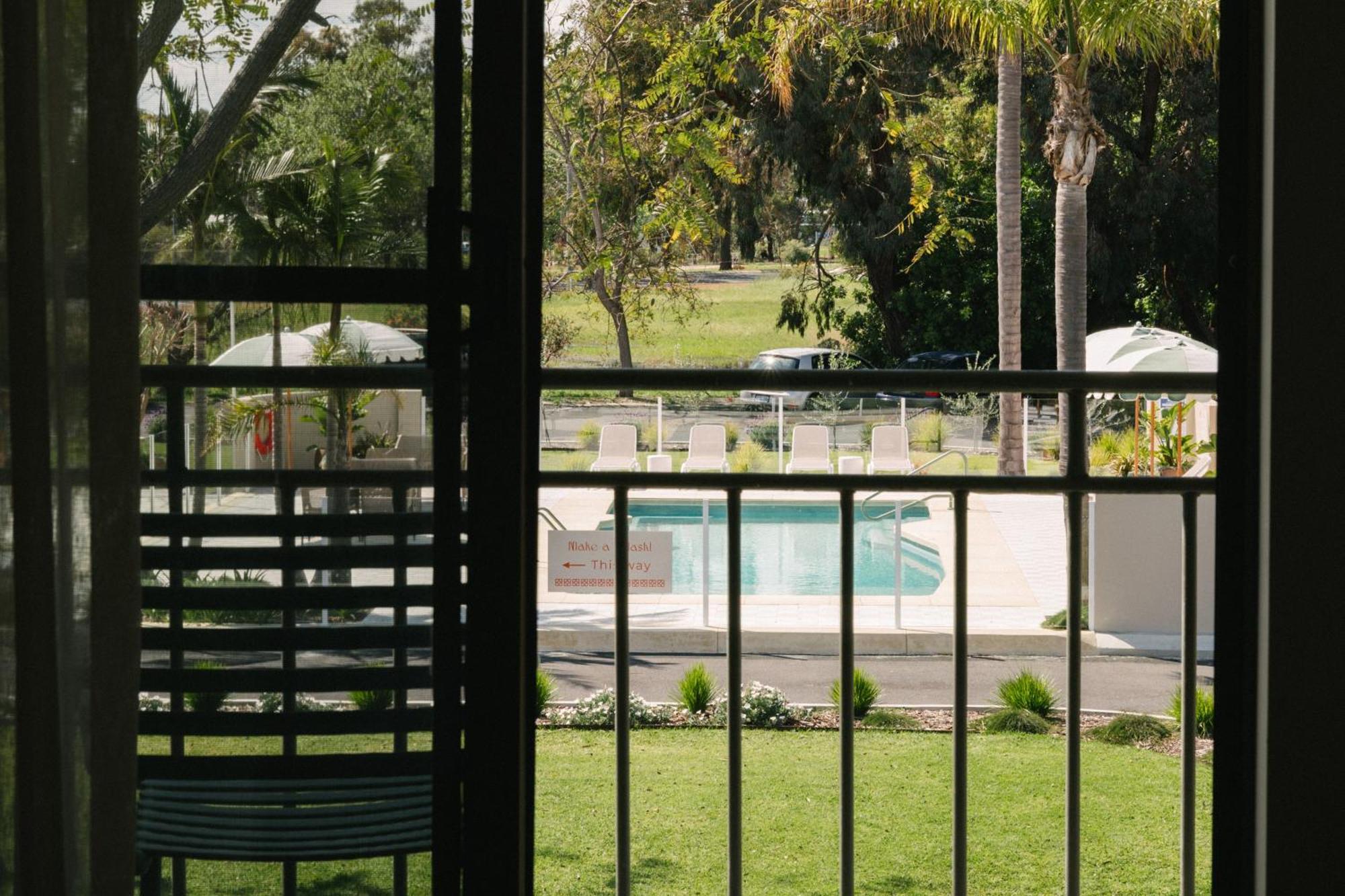 The Timothee Resort 巴瑟尔顿 外观 照片